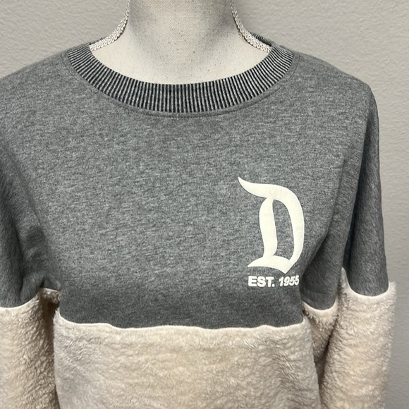 Disneyland Sherpa jersey - Picture 2 of 7